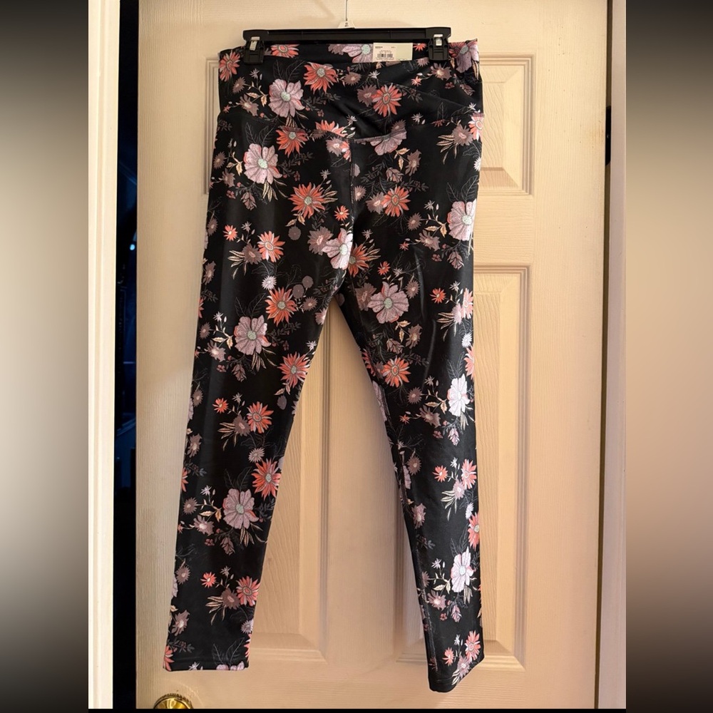 SO Black Floral Leggings NWT